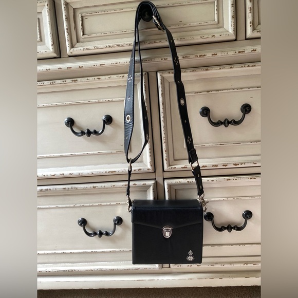 Vintage small binoculars case converted into bag with strap - Picture 9 of 9